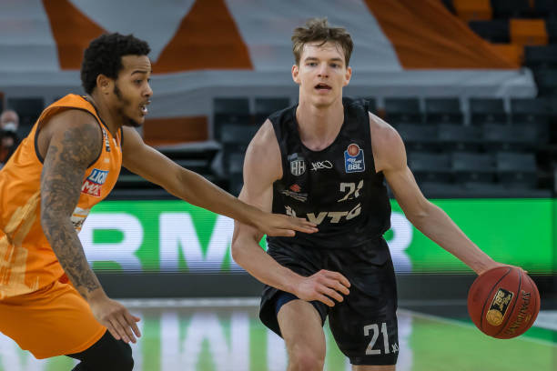 更为新生代 更为新生代