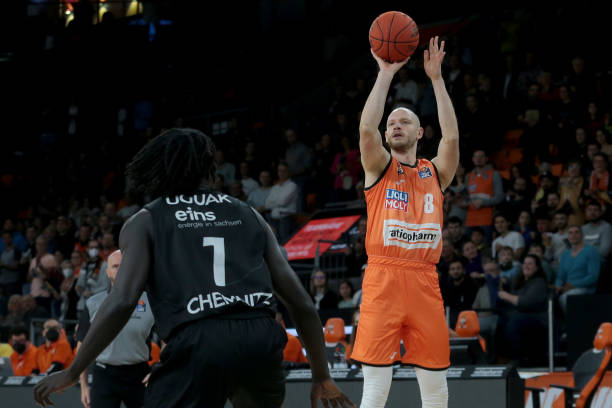 里约等多届 里约等多届