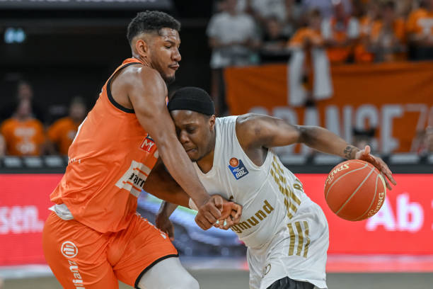 根据辽篮方 根据辽篮方